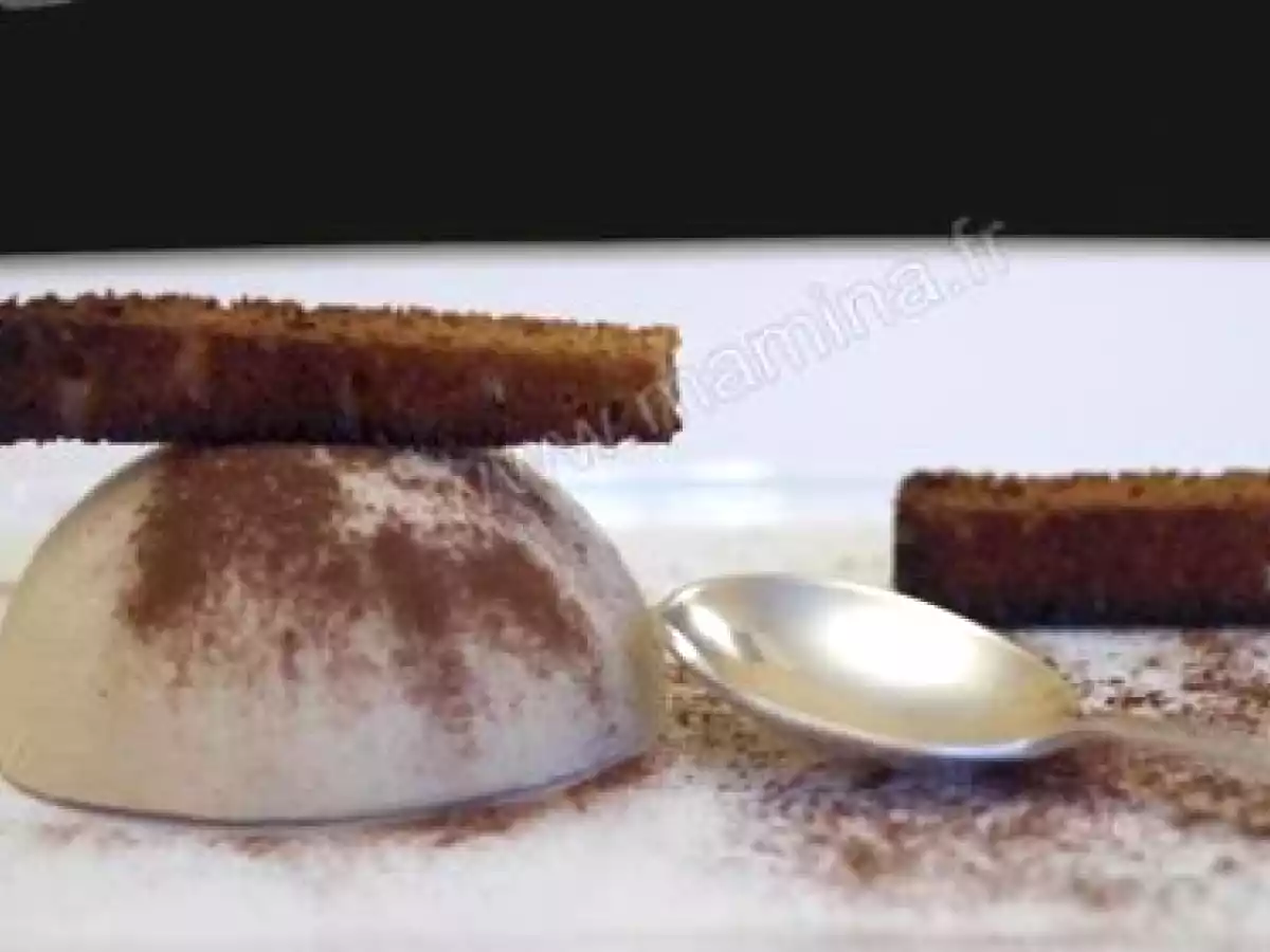 DÔME DE MOUSSE AU PAIN D'EPICES ET SON CROUSTILLANT