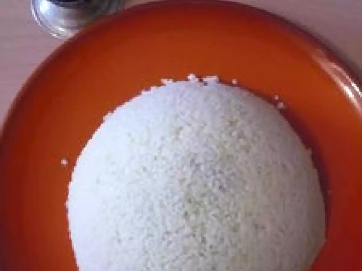 Dôme de semoule surprise: épinards, pois chiche et son faux air d'oignon confit - photo 2