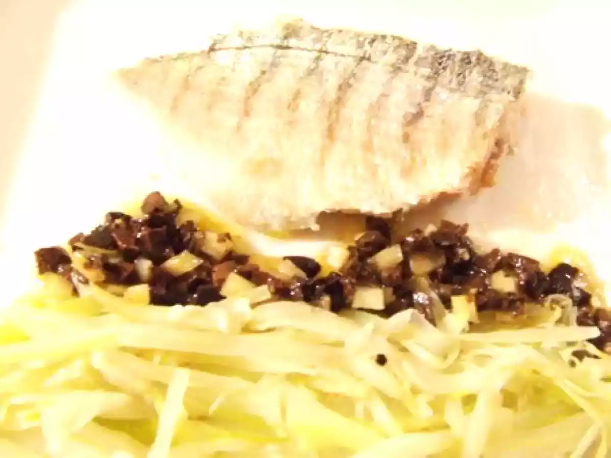 Dorade vapeur au fenouil, sauce aux olives noires & agrumes - photo 2