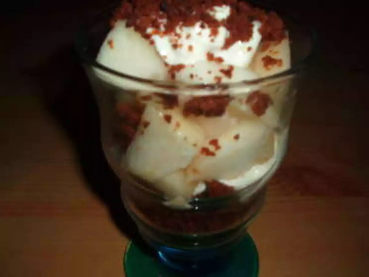 Douceurs au pain d'épices et poires en verrines