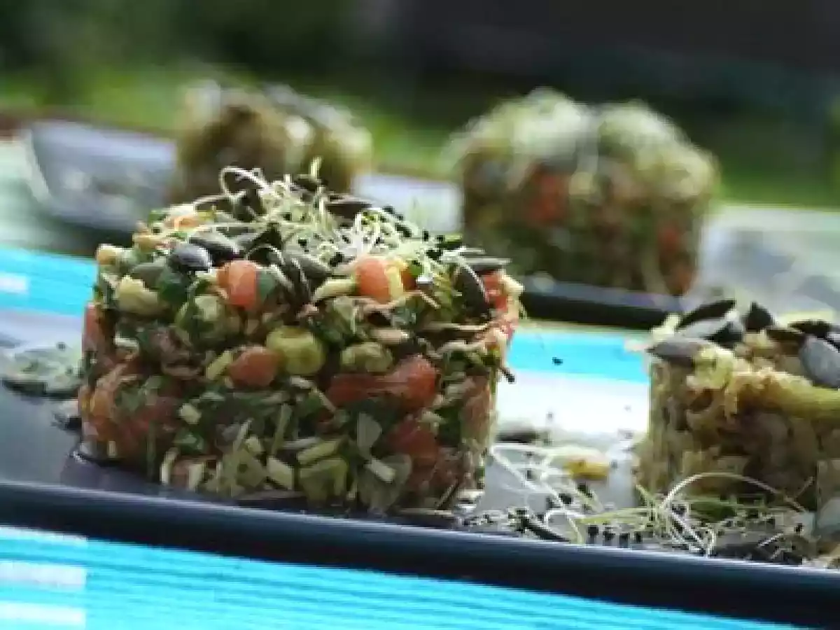 Du saumon en tartare et fondue de poireaux au pesto - photo 4