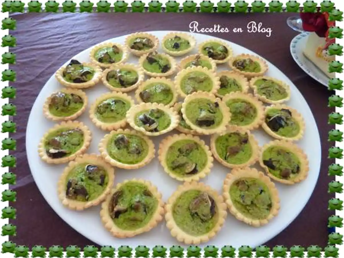 DUO DE MINI TARTELETTES AUX MOUSSERONS ET AUX ESCARGOTS