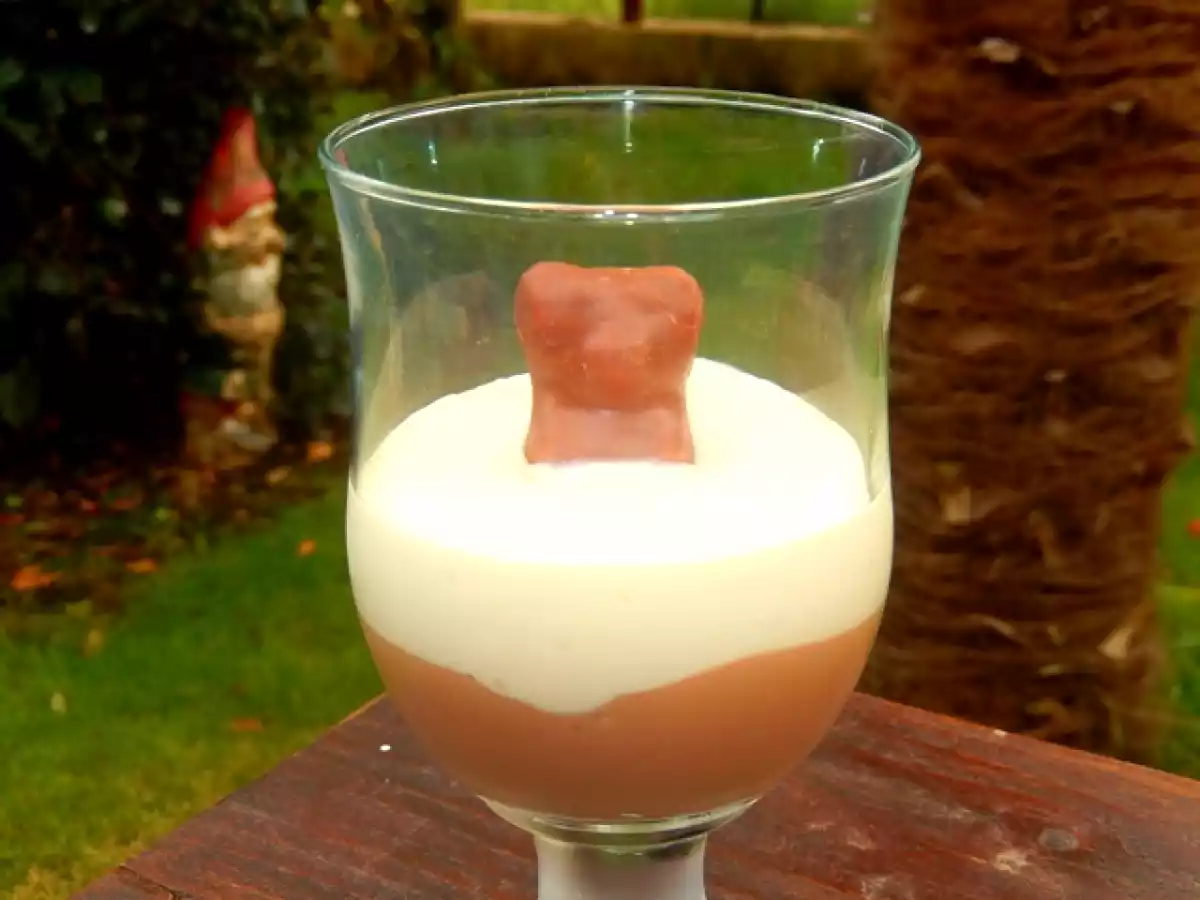 Duo de mousses à la vanille et aux oursons guimauve chocolat au lait
