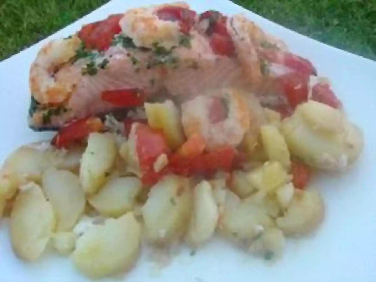 Duo de saumon et crevettes en papillote