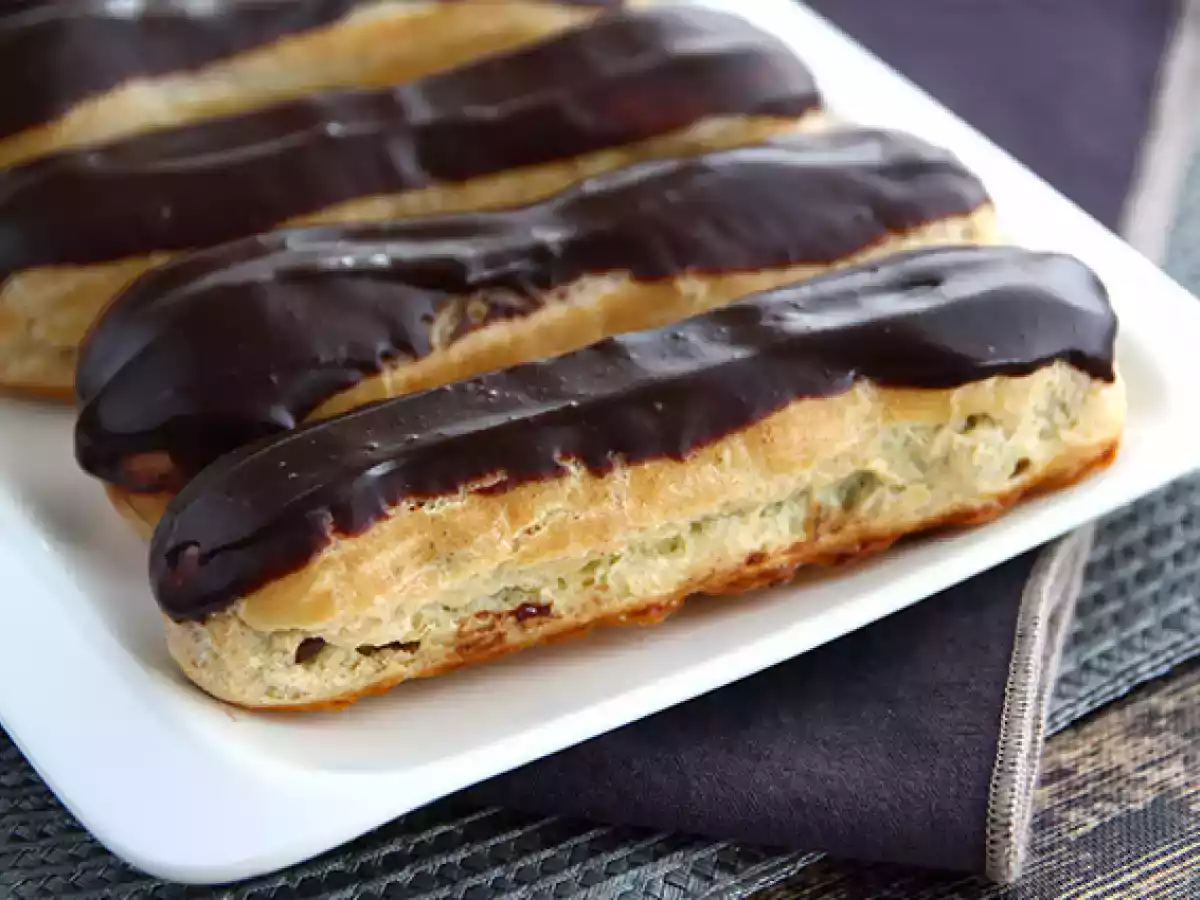 Éclairs au chocolat (expliqués pas à pas)