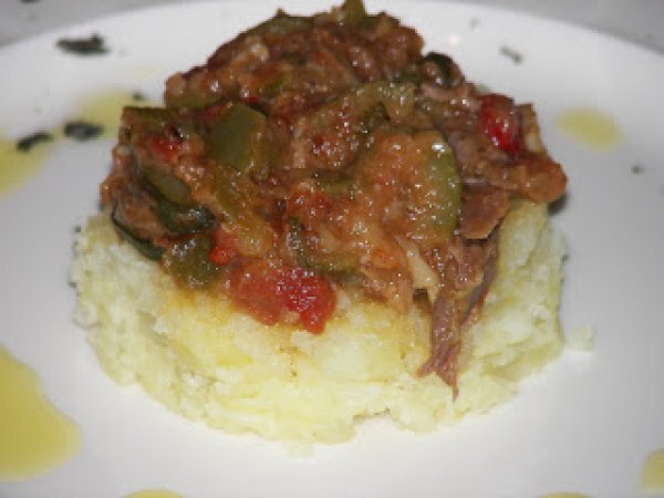 Effilochee De Canard Sur Ecrasee De Pommes De Terre Recette Ptitchef