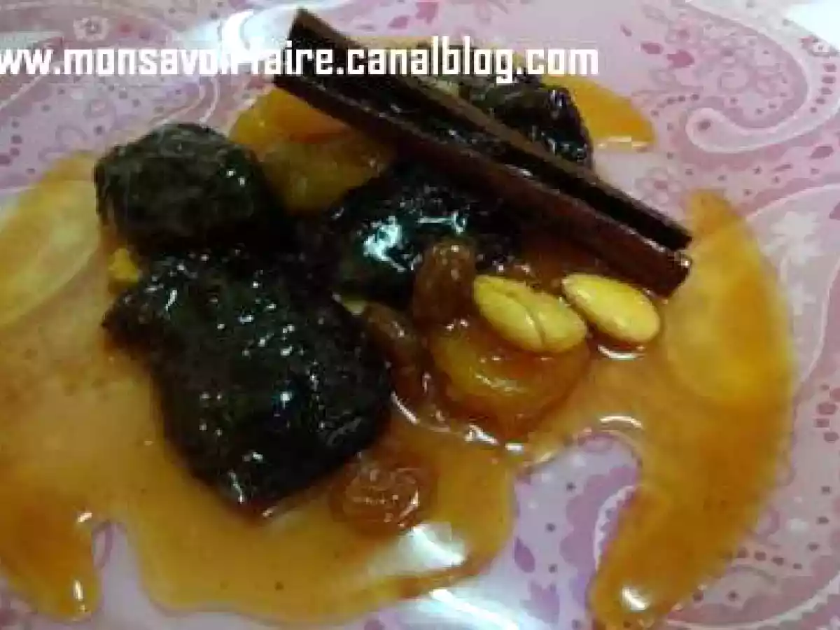 El ham lahlou ou tadjine el ain (viande douce aux pruneaux