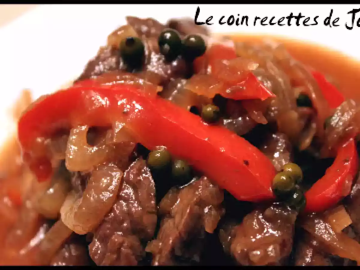 ÉMINCÉ DE BOEUF AU POIVRE VERT