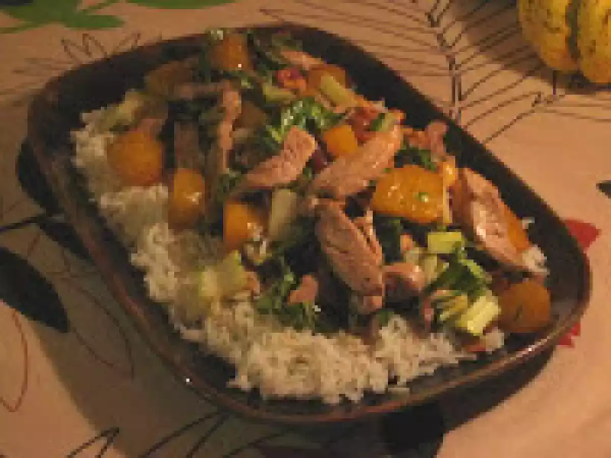 Émincé de porc à la citrouille, au pak-choï et aux noix de cajou