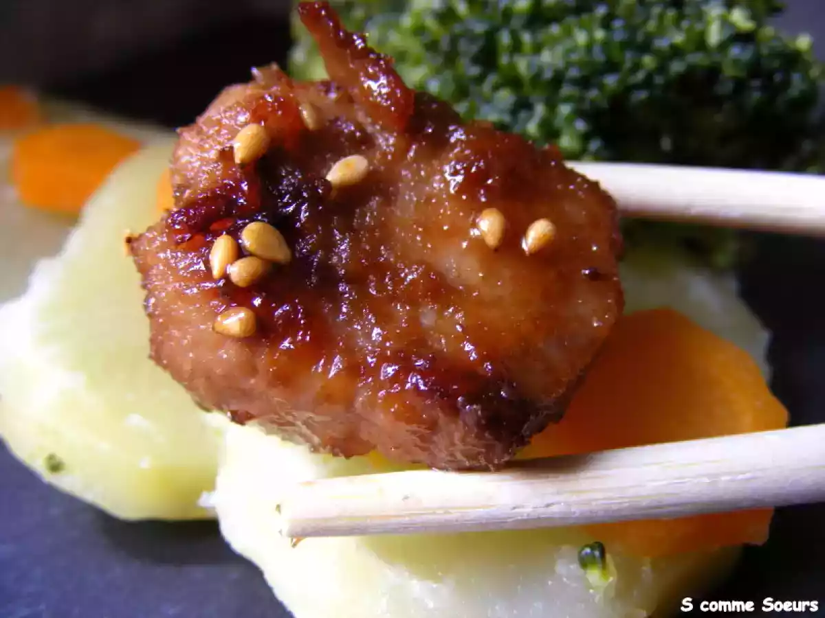 Emincé de porc laqué au sésame