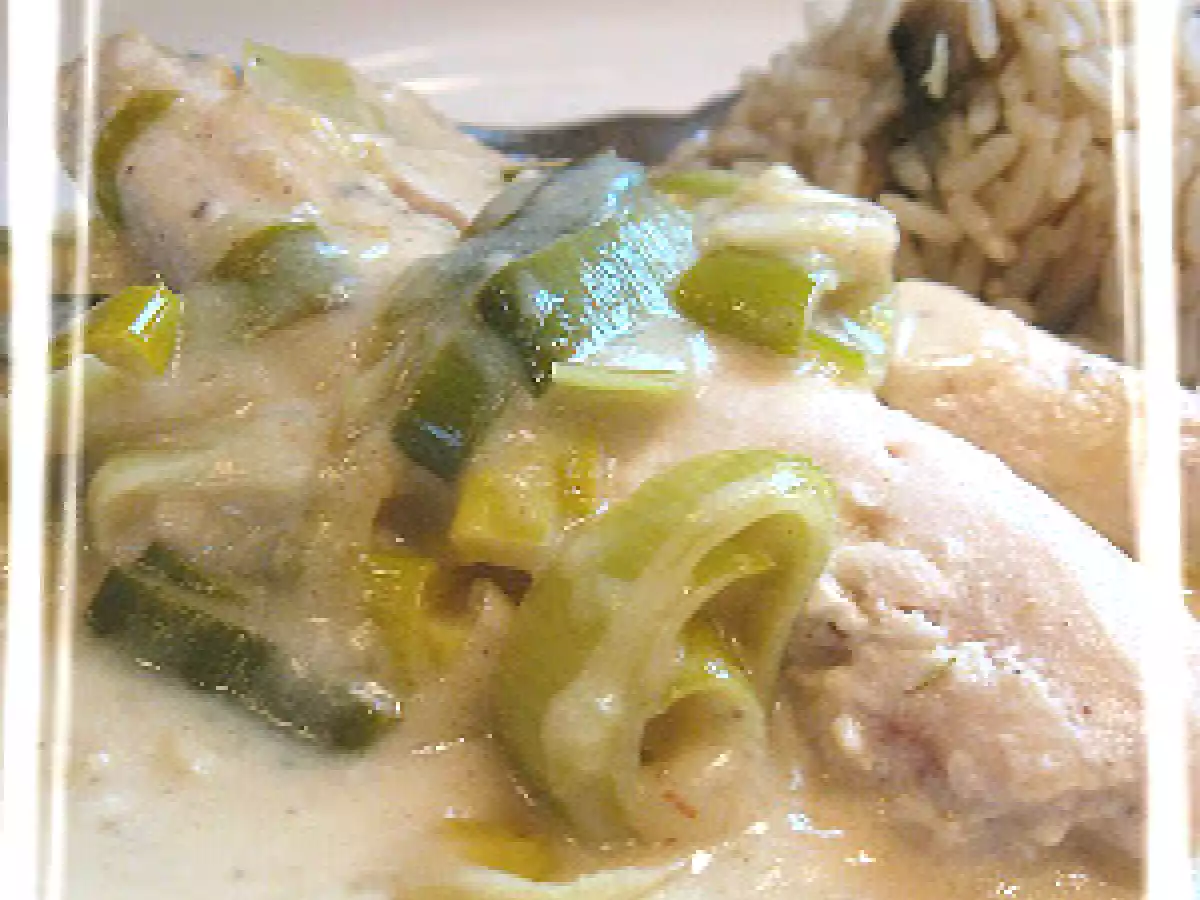 Émincé de poulet à la sauce aux poireaux