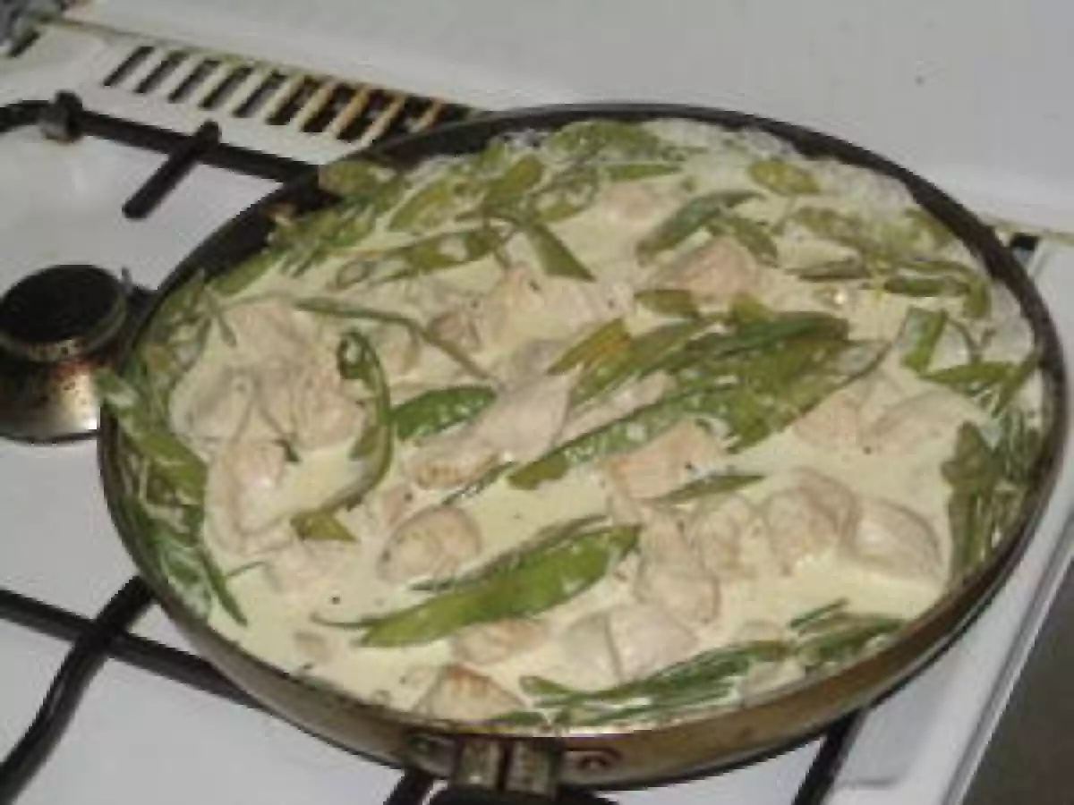 Emincé de poulet aux pois mange-tout