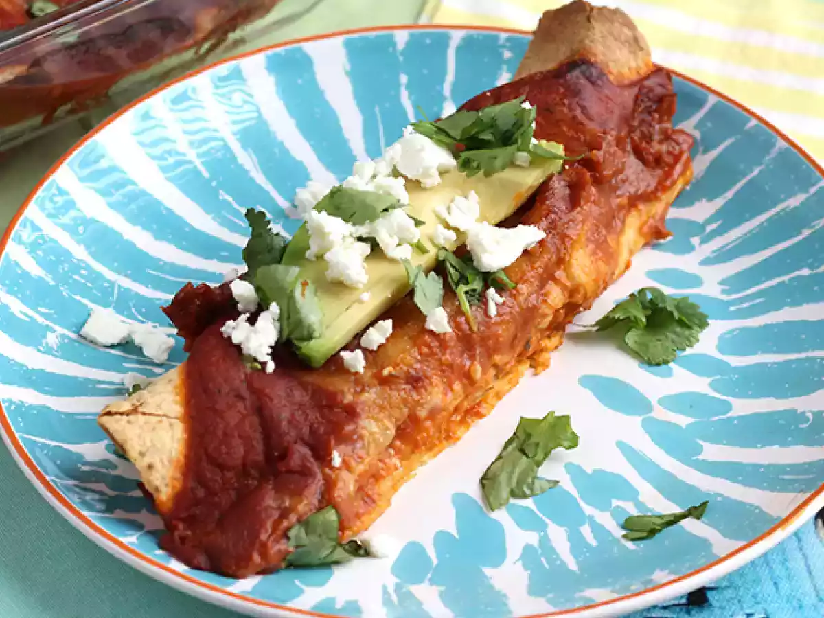 Enchiladas au poulet et sauce tomate piquante - photo 2