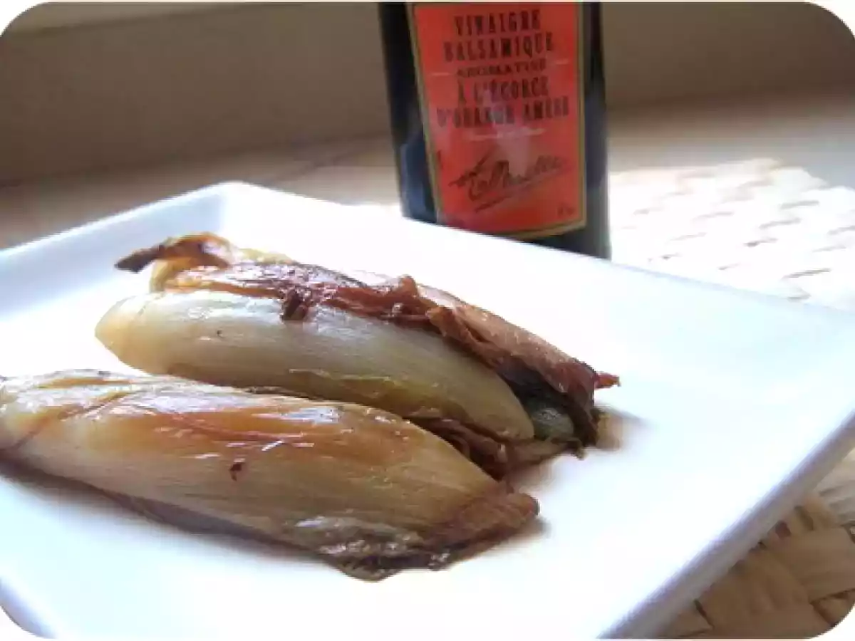 Endives braisées au balsamique et écorce d'orange amère