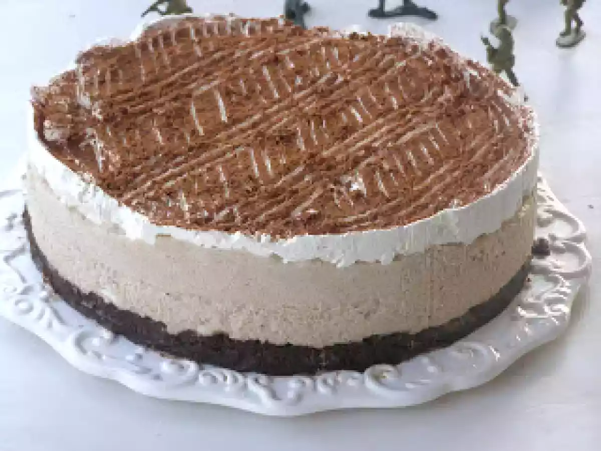 Entremet 3 couleurs, base fondant au chocolat, mousse praliné et vanille