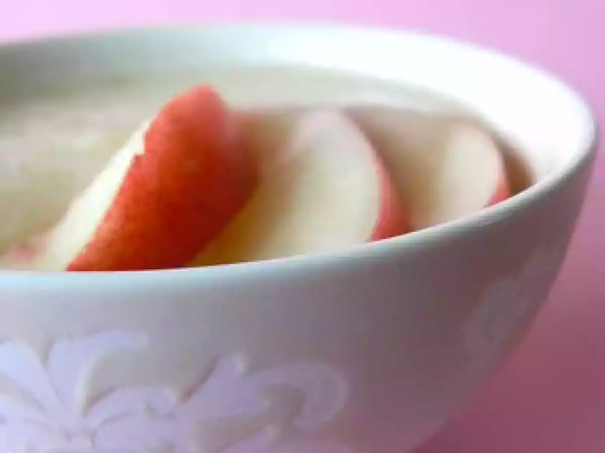 Entremet amandes, soja, jasmin et coulis de pêches blanche