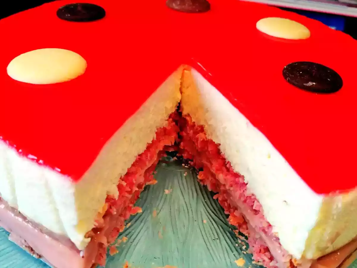 Entremet mousse coco et crémeux à la fraise / Fête des Mères - photo 4