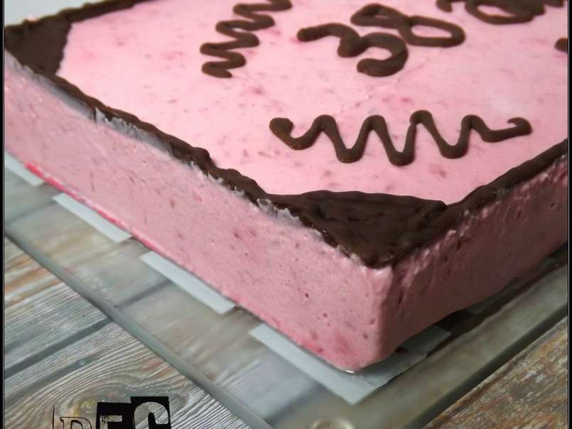 Entremet Mousse de Framboises sur fond de gâteau au chocolat mascarpone - photo 2