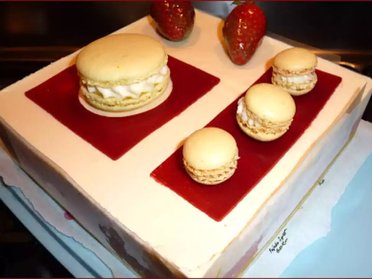 Entremet Printanier, Fraise et Chocolat Blanc ... - photo 2