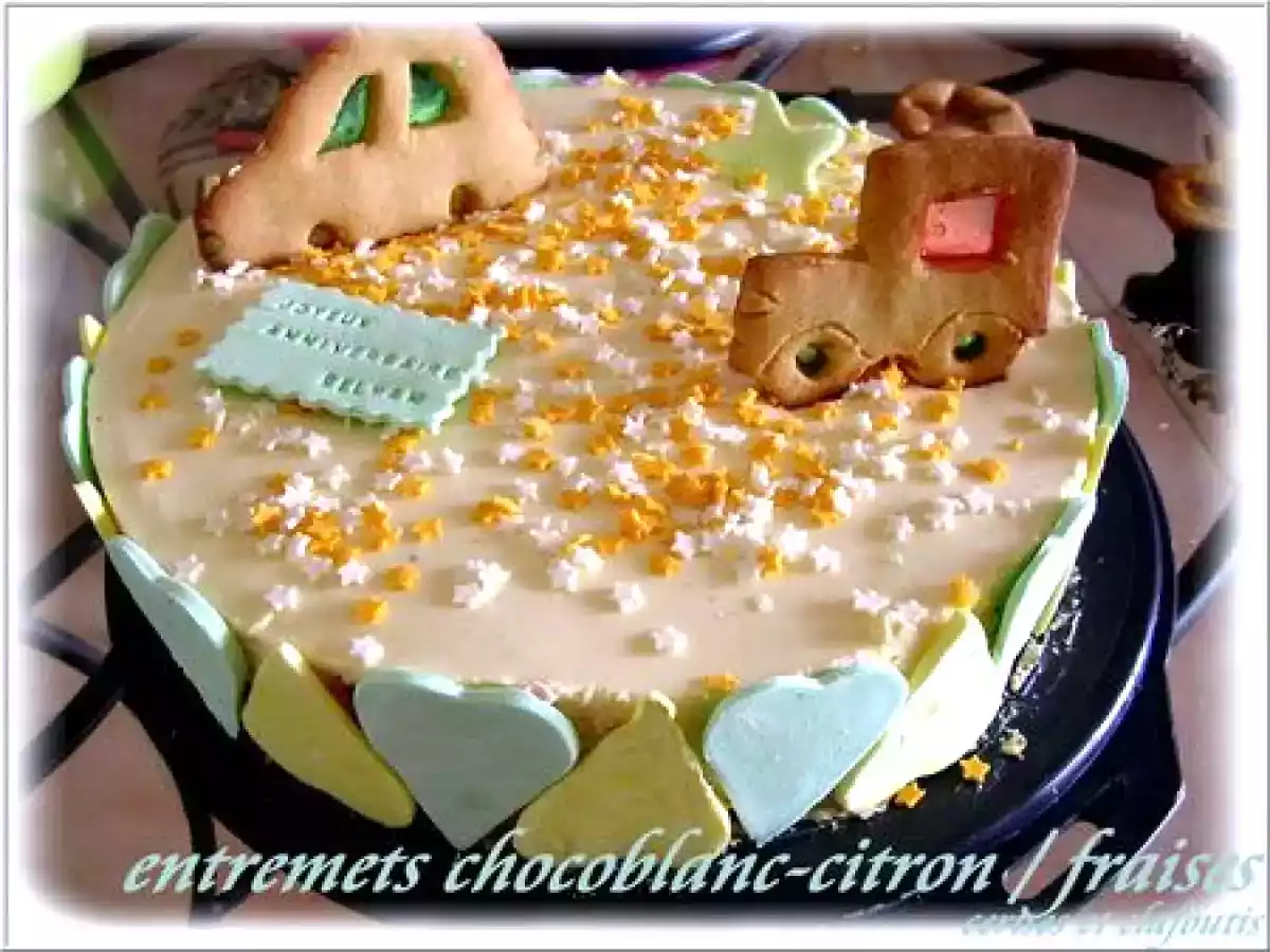 ENTREMETS CHOCOBLANC-CITRON/FRAISES et PÂTE à PASTILLAGE - photo 2