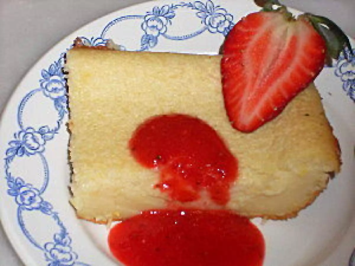 ENTREMETS~COCO~ET~SON~COULIS~DE~FRAISES