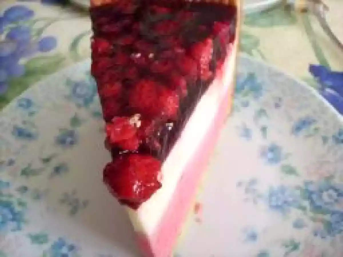 Entremets Framboises, Chocolat Blanc et Fruits Rouges en Gelée - photo 3