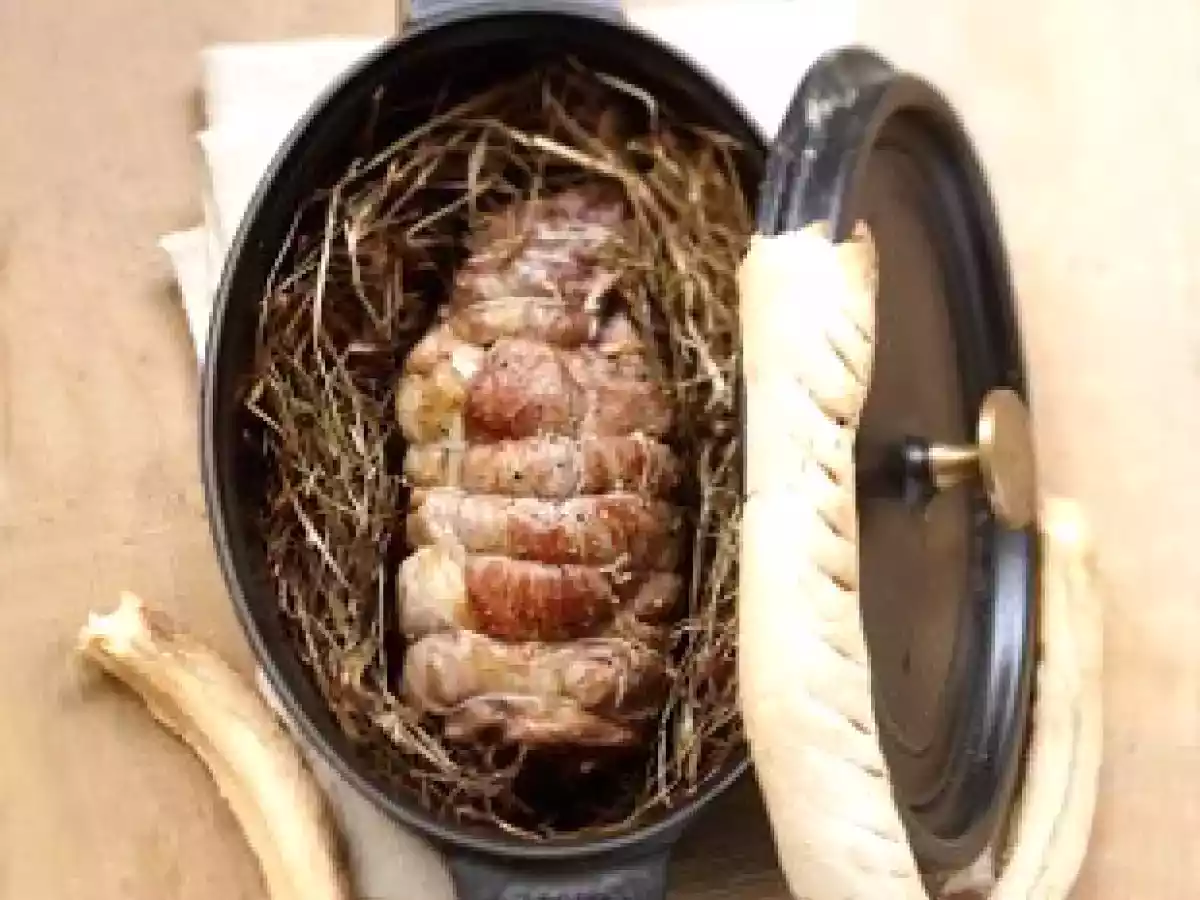 Epaule d’agneau cuite au foin de La Crau, légumes de saisons.