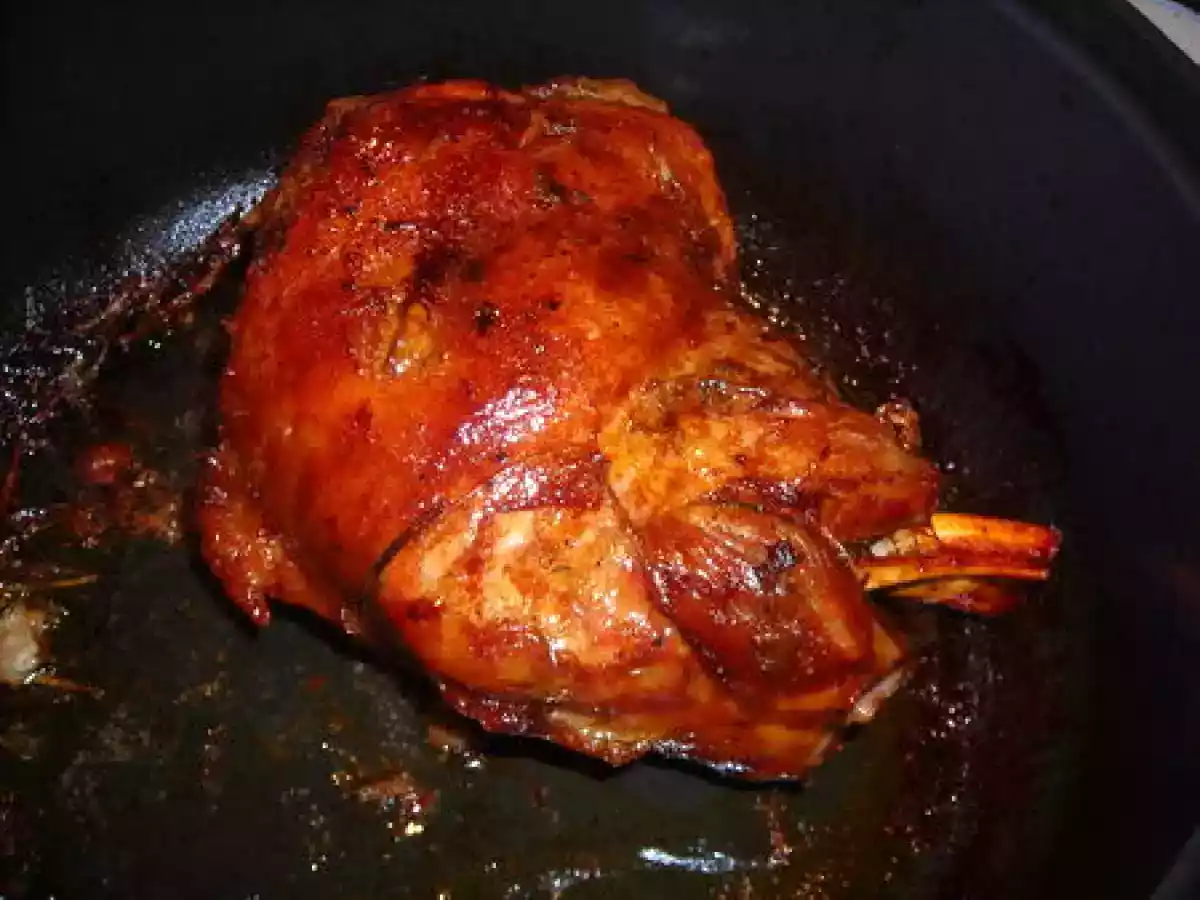 Epaule d'agneau de 4 h quasi confite