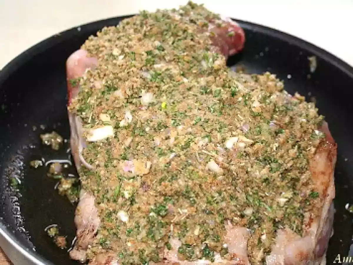 EPAULE D?AGNEAU EN CROUTE D?HERBES - photo 3