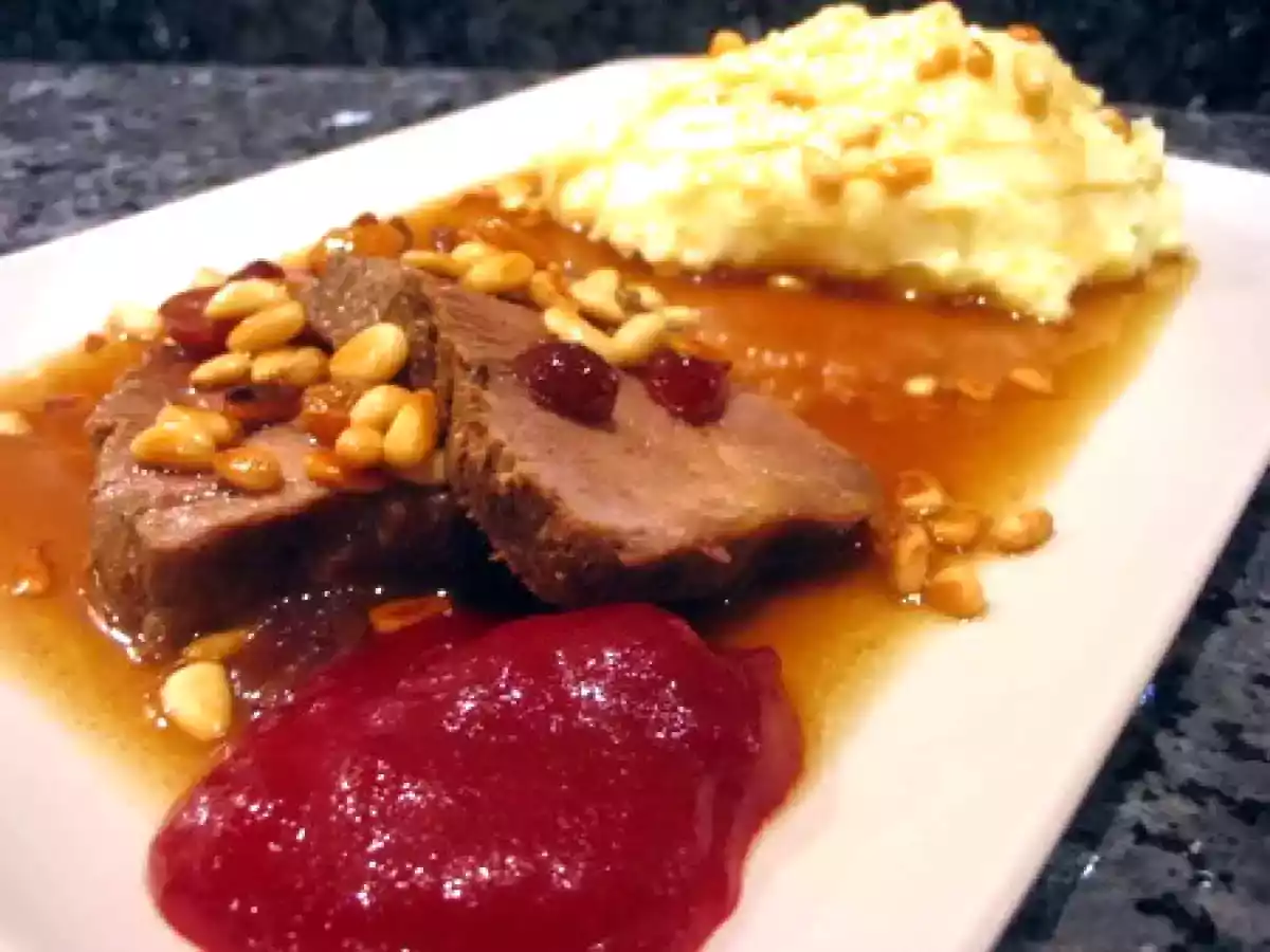 Épaule du sanglier de José, sauce aux fruits secs,  - photo 4