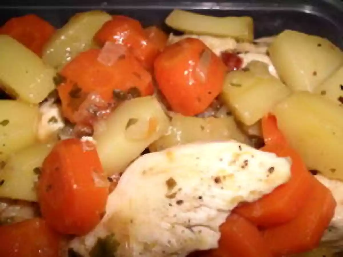 ESCALOPE DE DINDE AUX CAROTTES ET POMME DE TERRE - photo 2