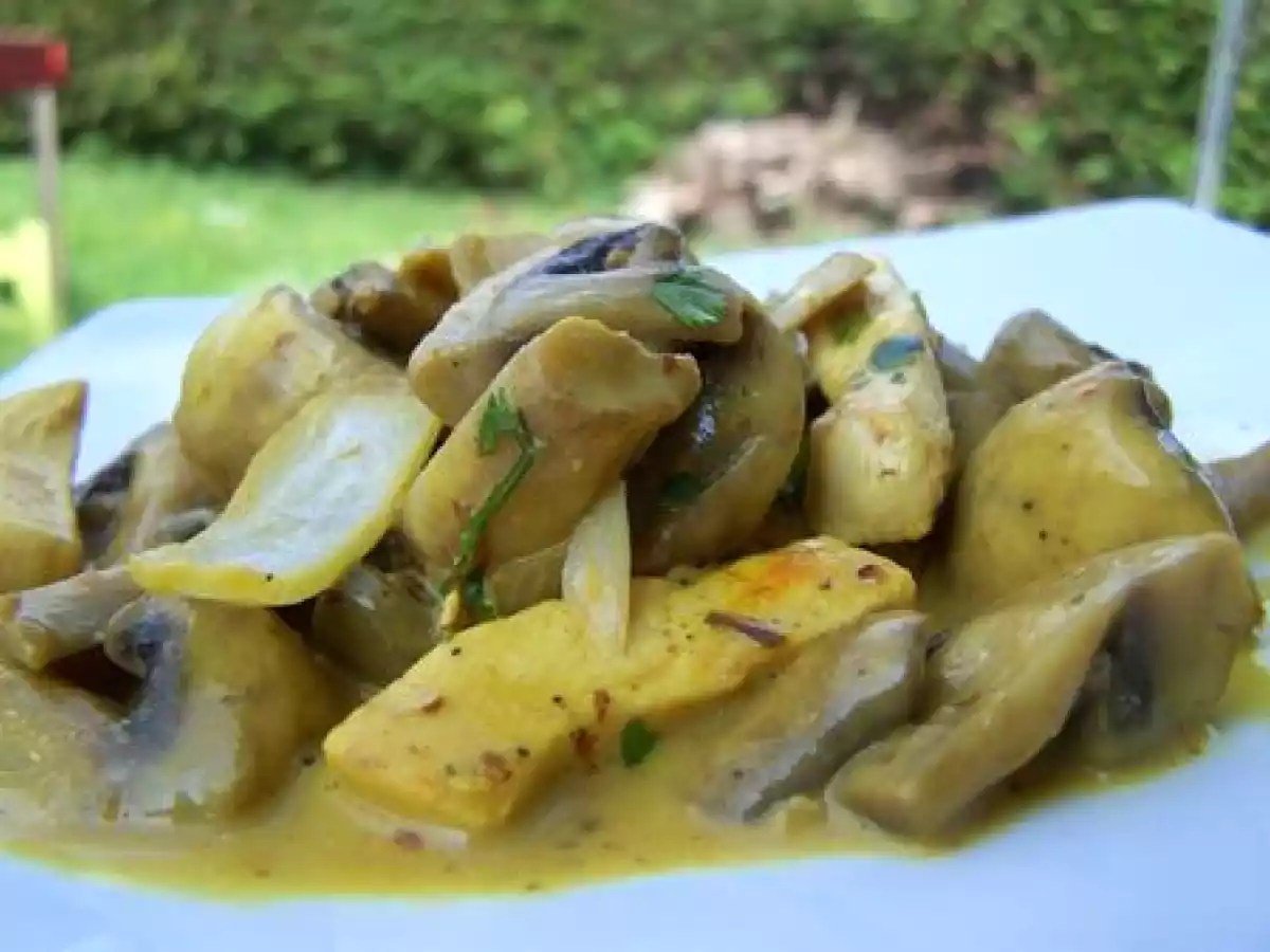 Escalope de poulet aux champignons et à la crème safranée et coriandre - photo 2