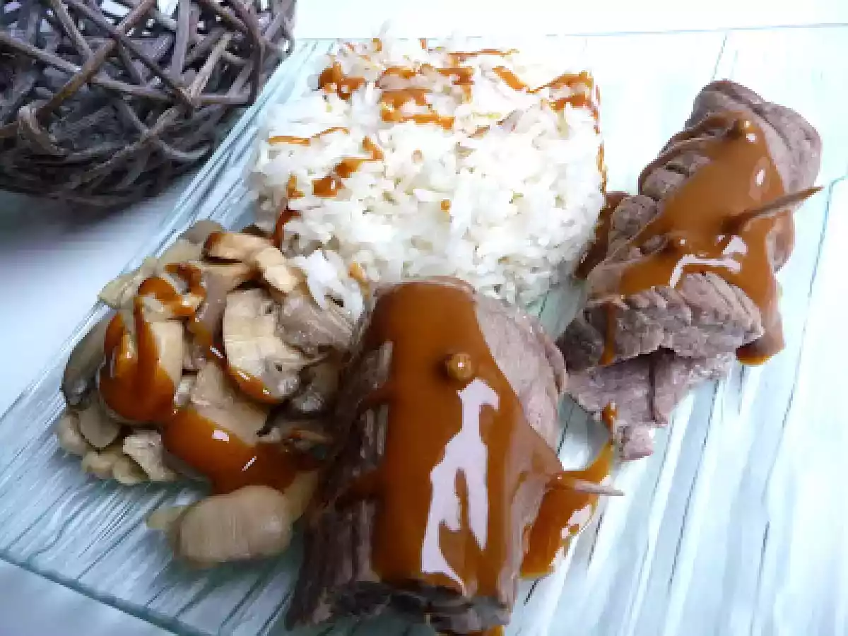 Escalope de veau, riz aux champignons et sauce au poivre