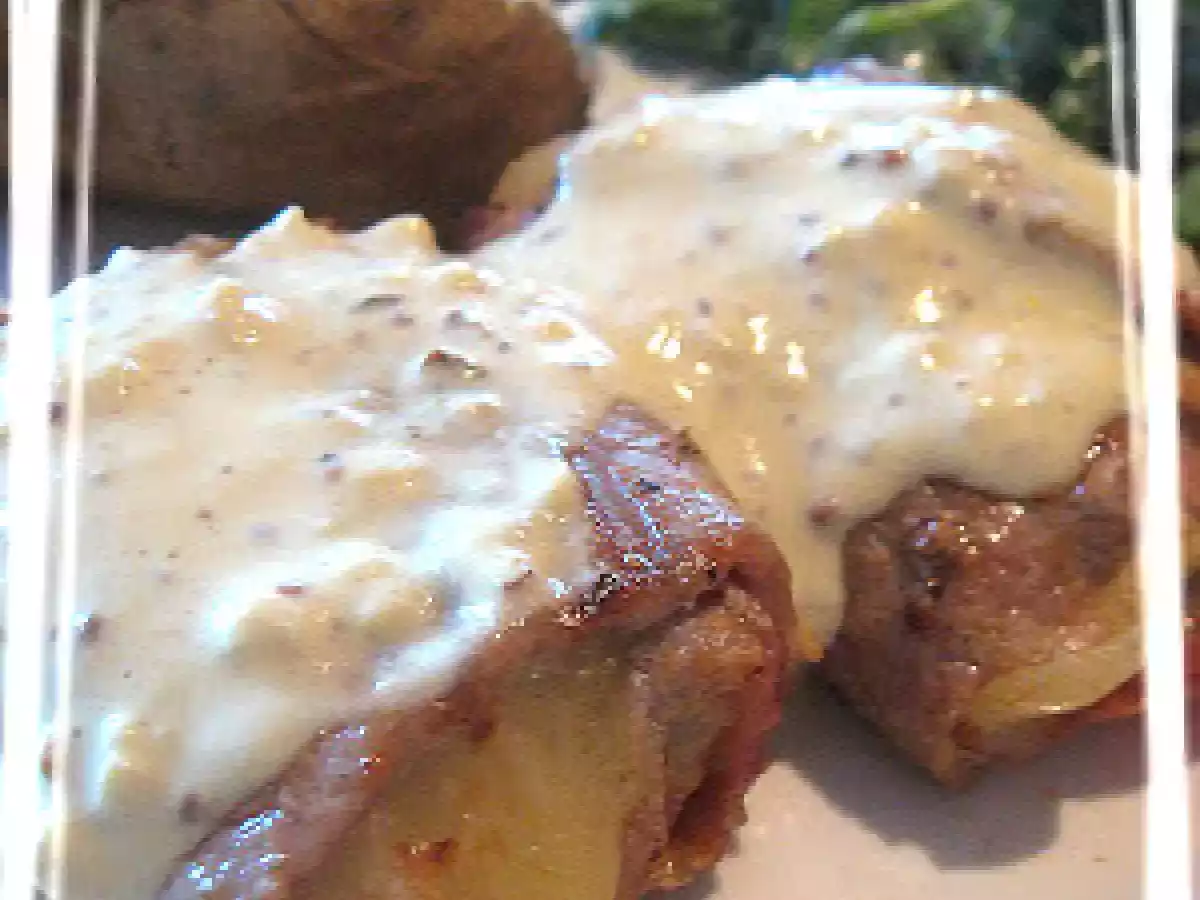 Escalopes de veau au prosciutto et au fromage Oka et leur duo de moutardes