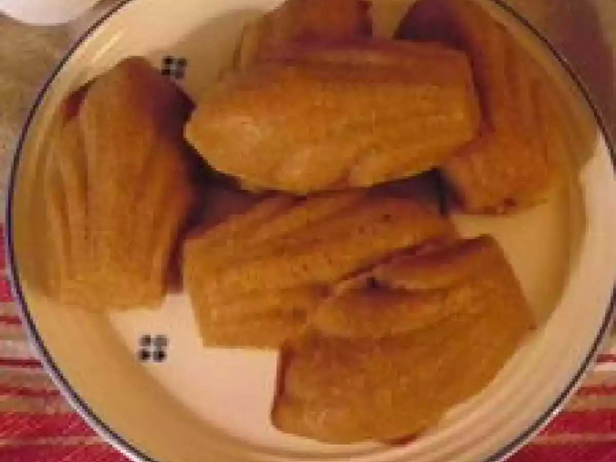 Essai apéro de noel avec des madeleines aux spéculoos et leur coeur de foie gras