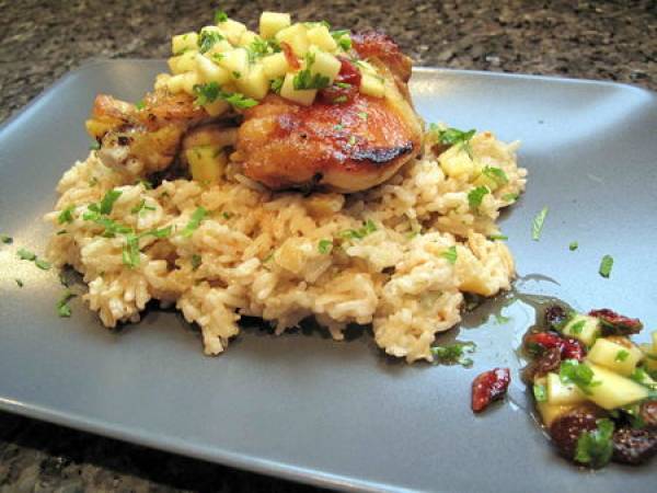 Extraordinaire poulet grillé, riz à l'oriental coco gingembre et condiment