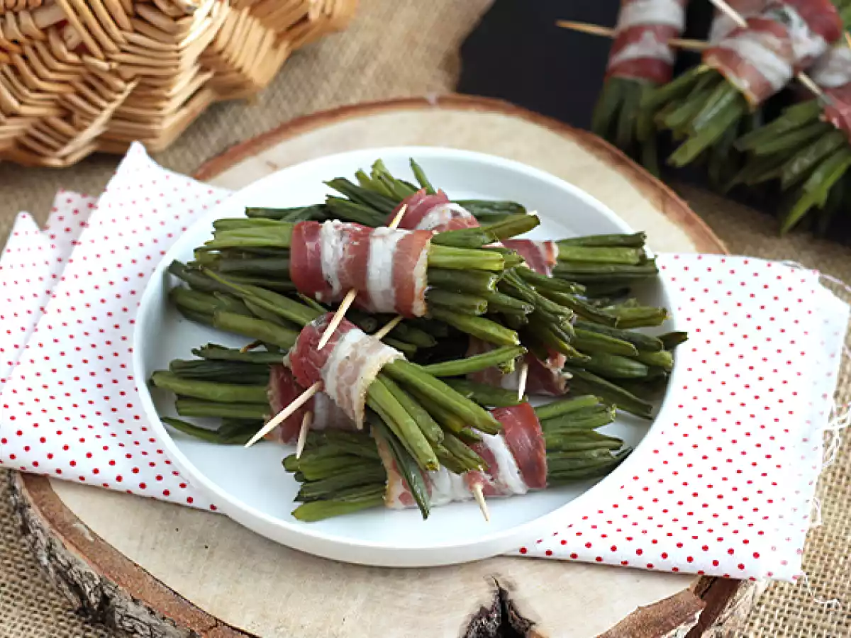 Fagots de haricots verts et poitrine fumée