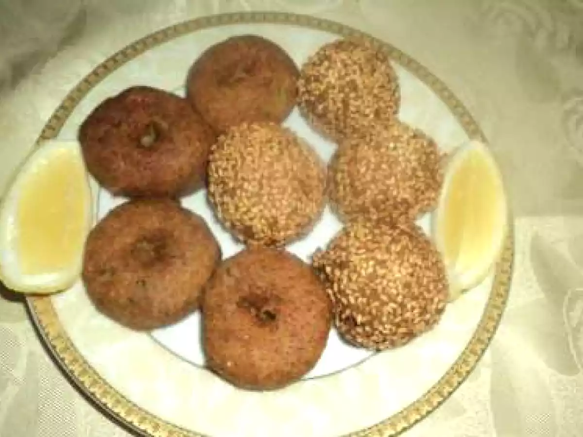 Falafels boulettes frites de pois chiches et fèves