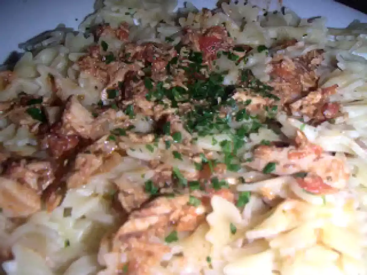 Farfalles au thon et au curry