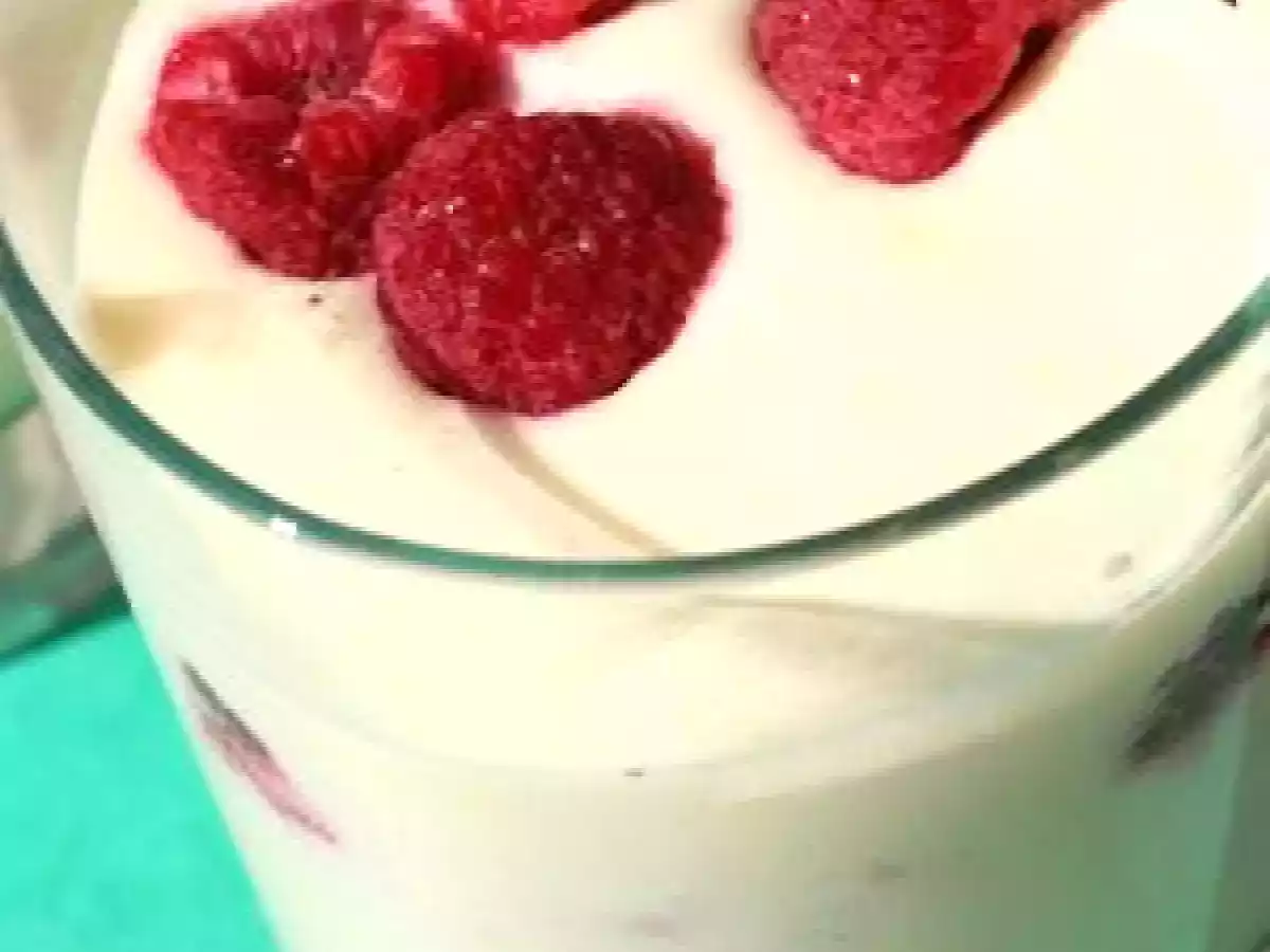 Faux tiramisu léger aux framboises et chocolat blanc - photo 2