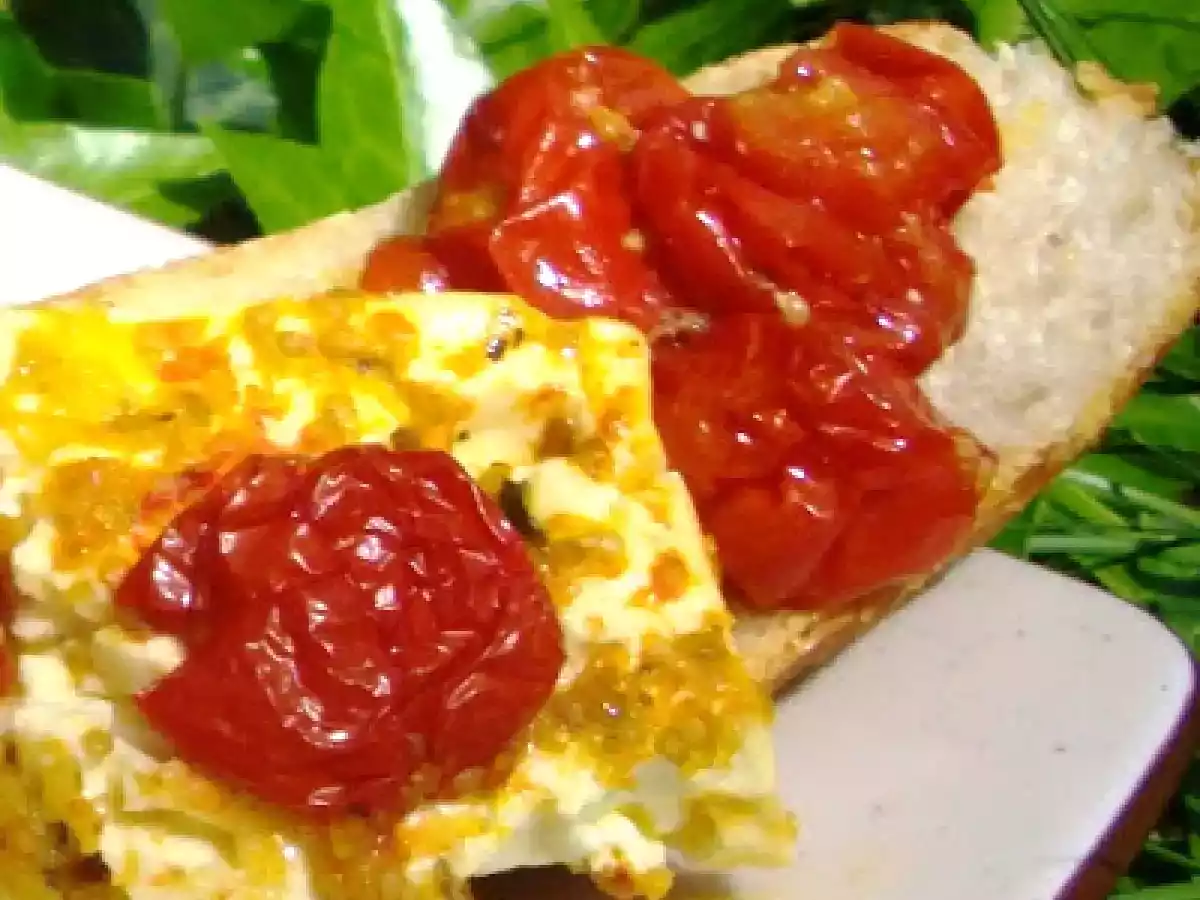 FETA AU FOUR ET TOMATES CERISES( BOUYOURDI)