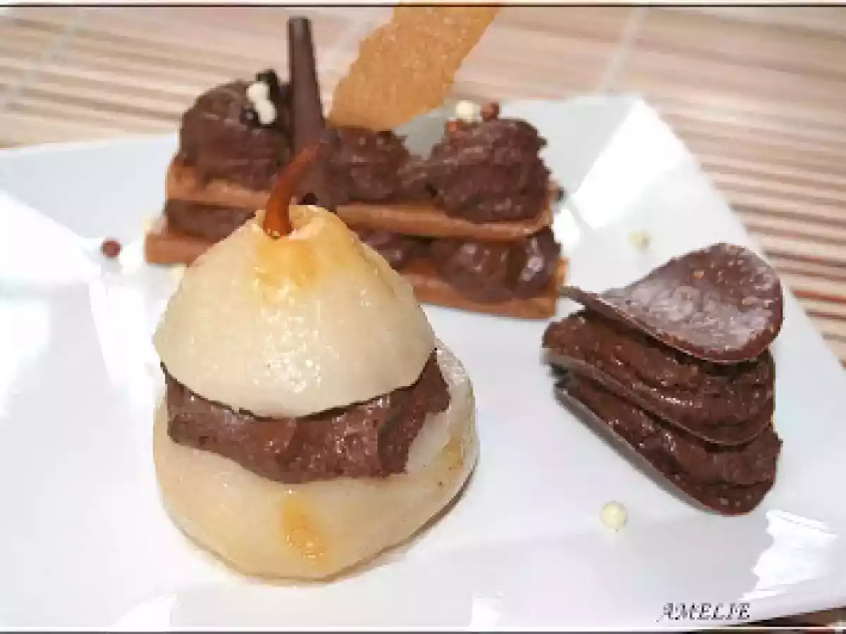 FEUILLE A FEUILLE DE GAVOTTE A LA MOUSSE AU CHOCOLAT ET POIRE SURPRISE