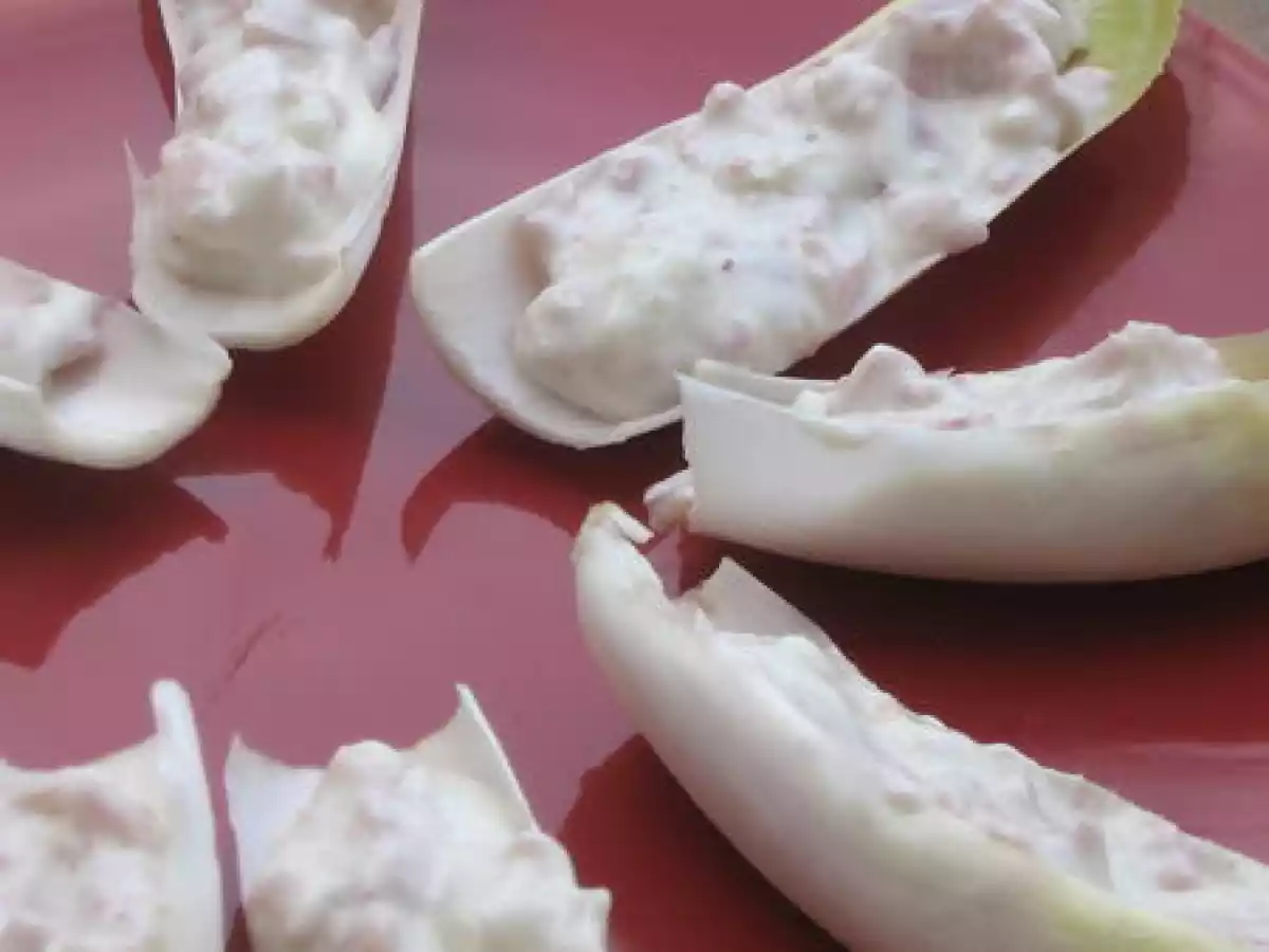 Feuilles d'endives farcies