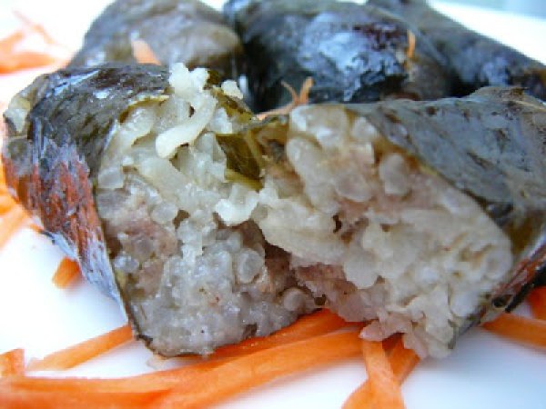 Feuilles de vignes farcies, stuffed vine leaves - Recette Ptitchef
