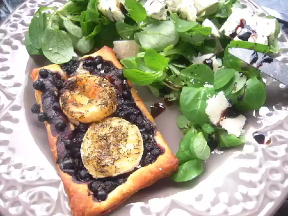 Feuilleté au chèvre et myrtilles