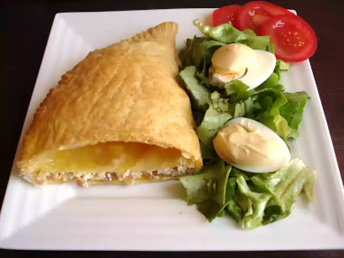 Feuilleté brocciu-lardons.