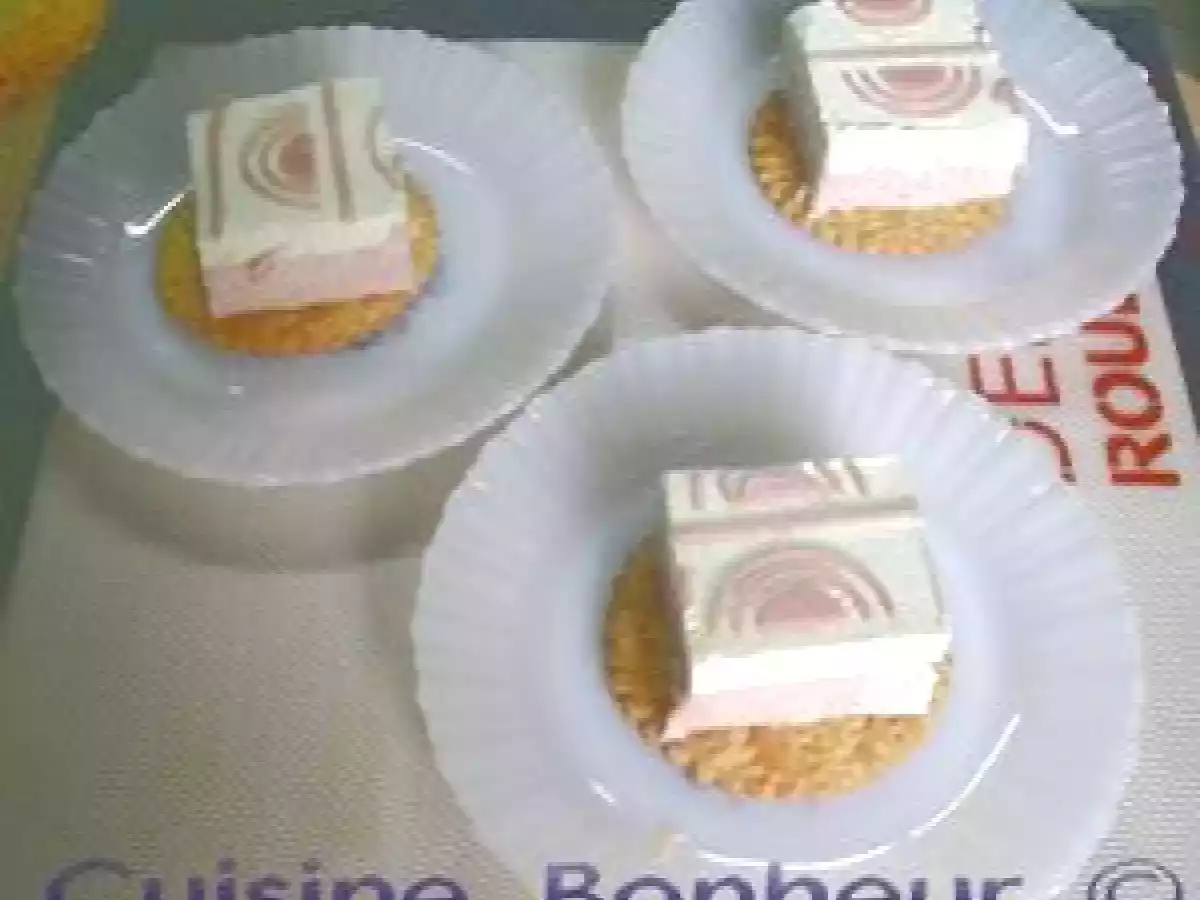 Feuilleté de mousses de jambon et moutarde