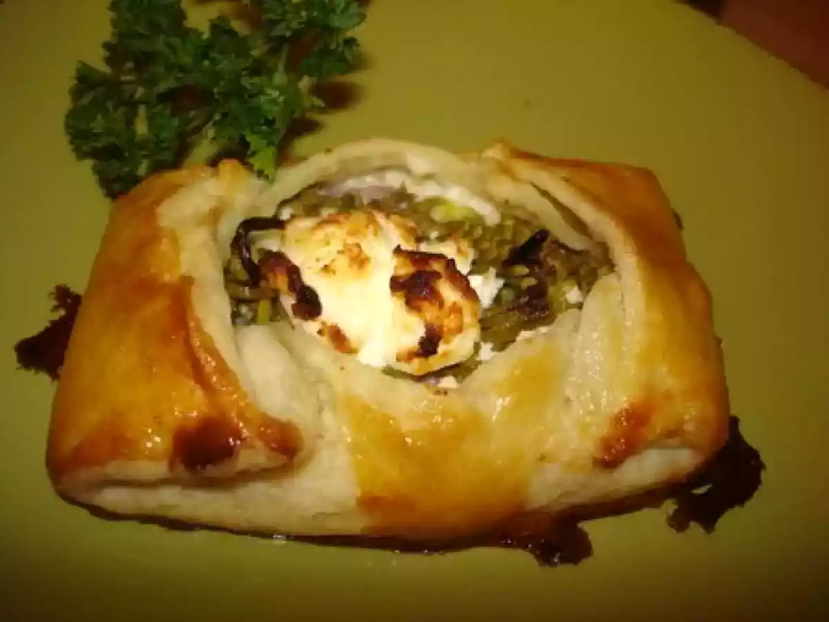 Feuilletés asperges des bois lardons chèvre