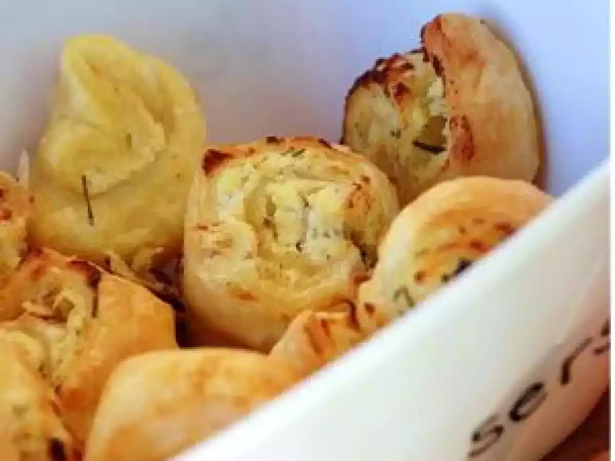 Feuilletés au chèvre frais et au basilic