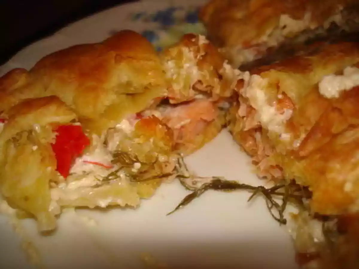 Feuilletés au saumon fumé, au chèvre, aux poivrons et à l'aneth